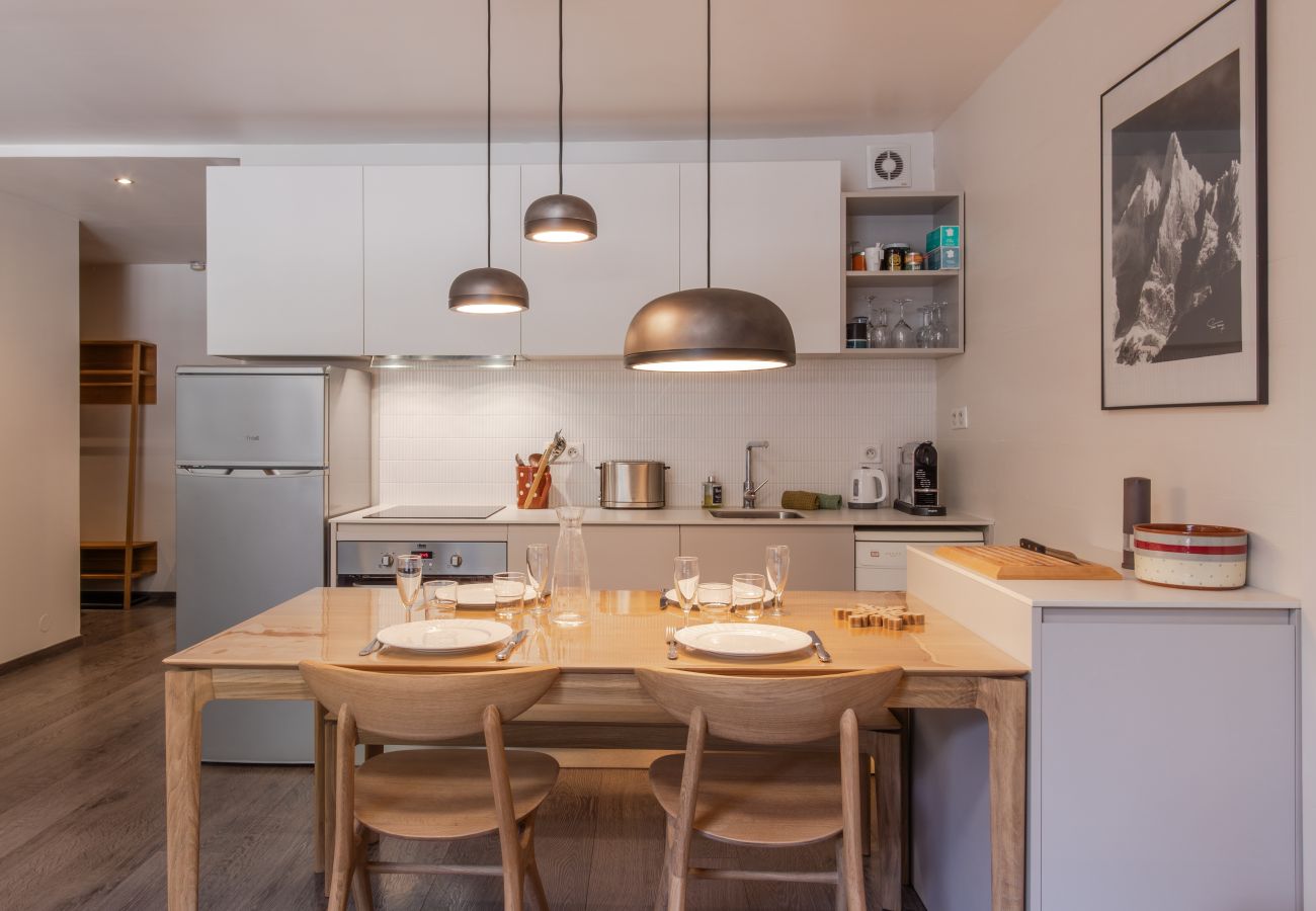 Apartment in Chamonix-Mont-Blanc - Appt Cosy - Vue Mont-Blanc en hyper centre