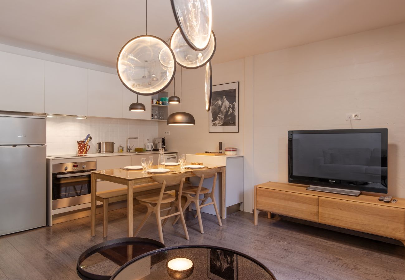 Apartment in Chamonix-Mont-Blanc - Appt Cosy - Vue Mont-Blanc en hyper centre