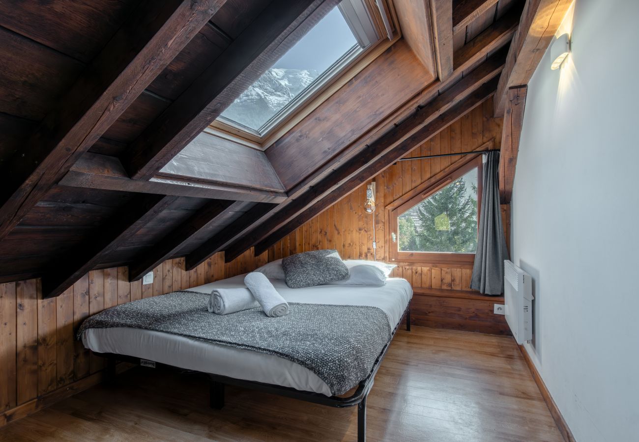 Chalet in Chamonix-Mont-Blanc - Le Refuge des Pècles - Vue Mont-Blanc - Central