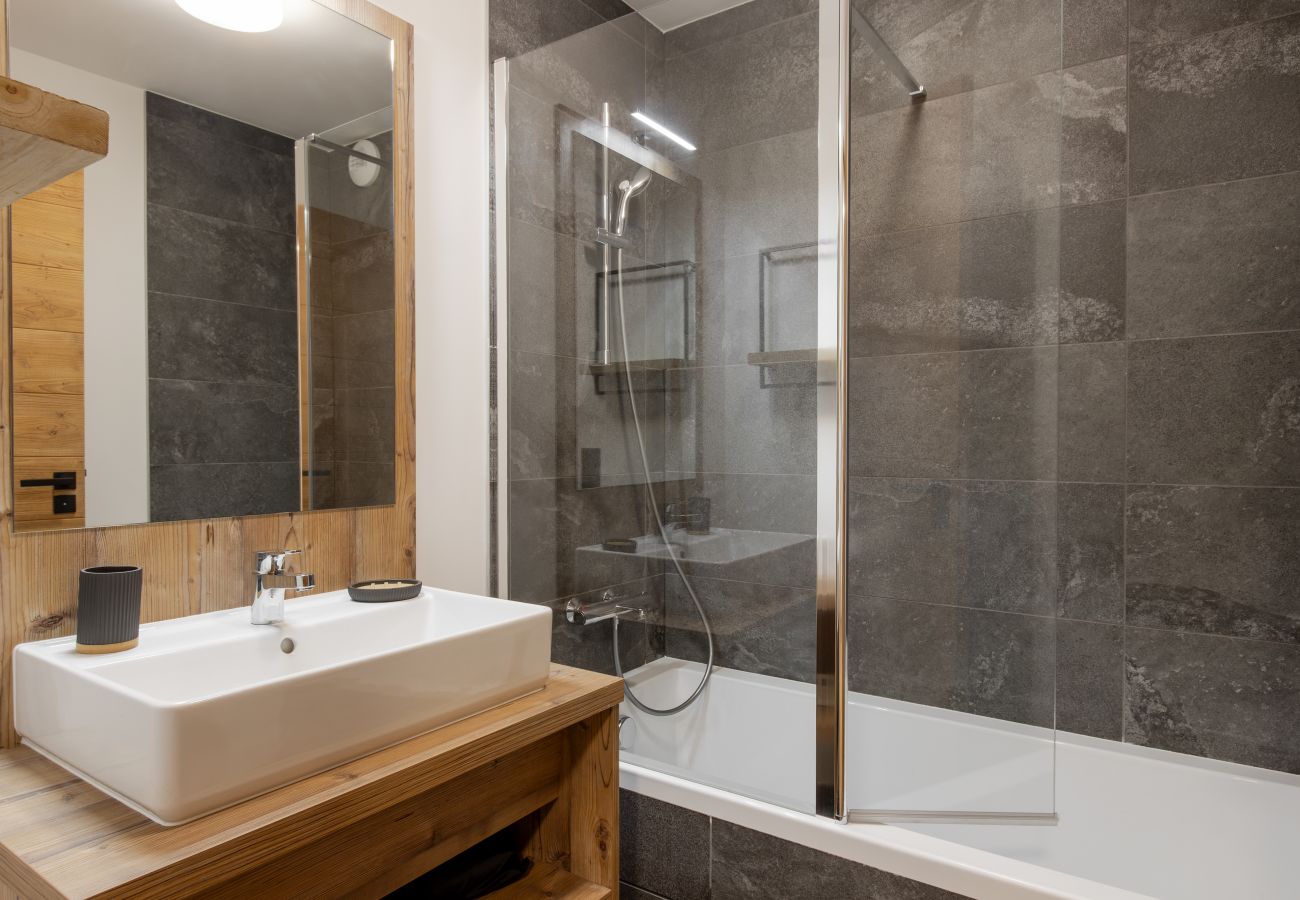 Apartment in Saint-Gervais-les-Bains - Alpine Bliss – Springs, Skiing & Wellness