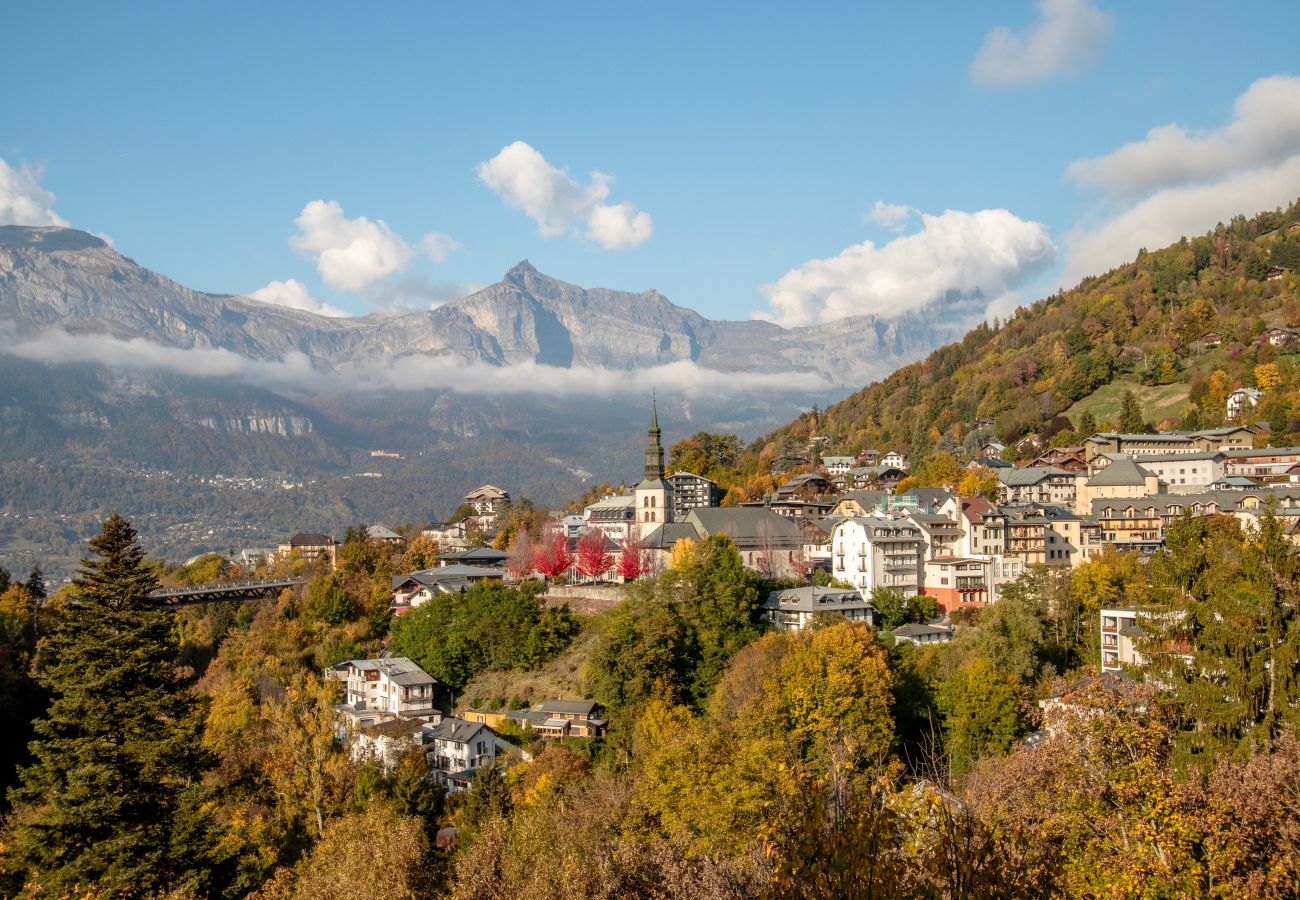 Apartment in Saint-Gervais-les-Bains - Alpine Bliss – Springs, Skiing & Wellness