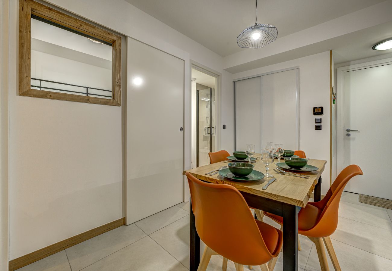 Apartment in Les Houches - L’écrin de Kayla -Pisine - Sauna