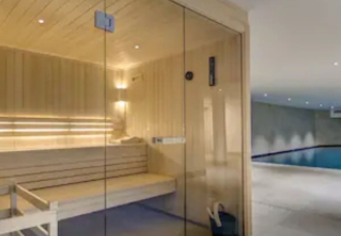 Apartment in Les Houches - Les écrins de Kayla -Piscine - Sauna