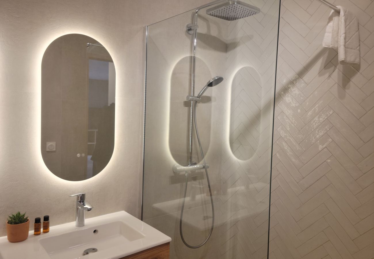 Apartment in Les Houches - Le Hameau des Glaciers – Ski & Vue Incroyable