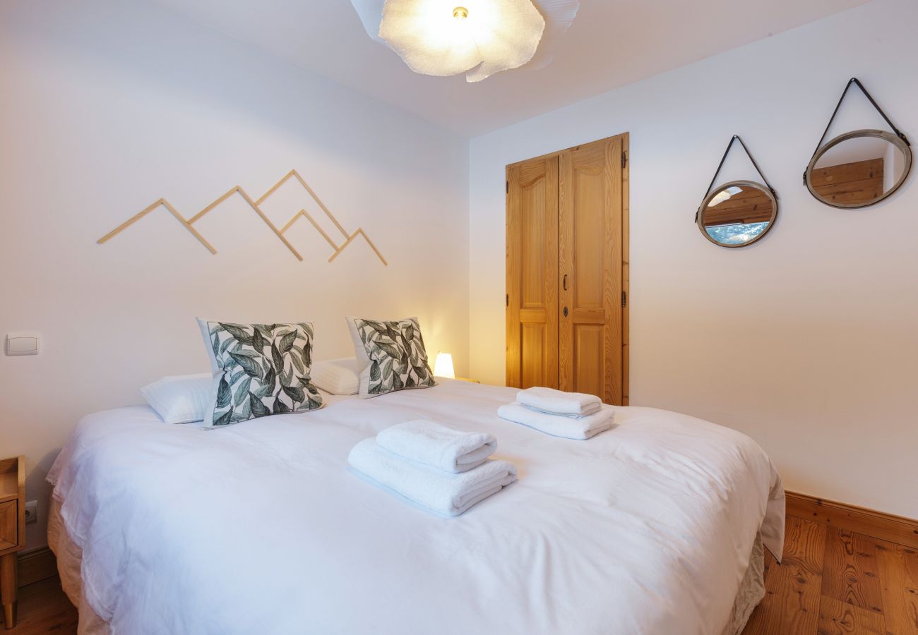 Apartment in Les Houches - Le Hameau des Glaciers – Ski & Vue Incroyable