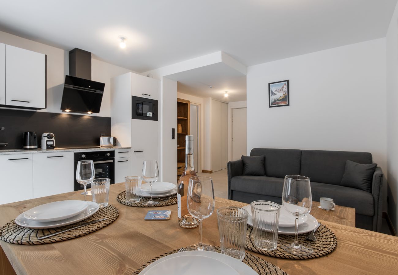 Apartment in Les Houches - Le Manoir de Kayla – Piscine, Sauna & Vue