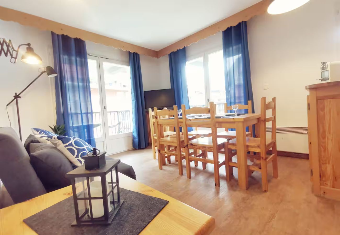 Apartment in Saint-Gervais-les-Bains - Grand Panorama – T3 skis aux pieds Bettex