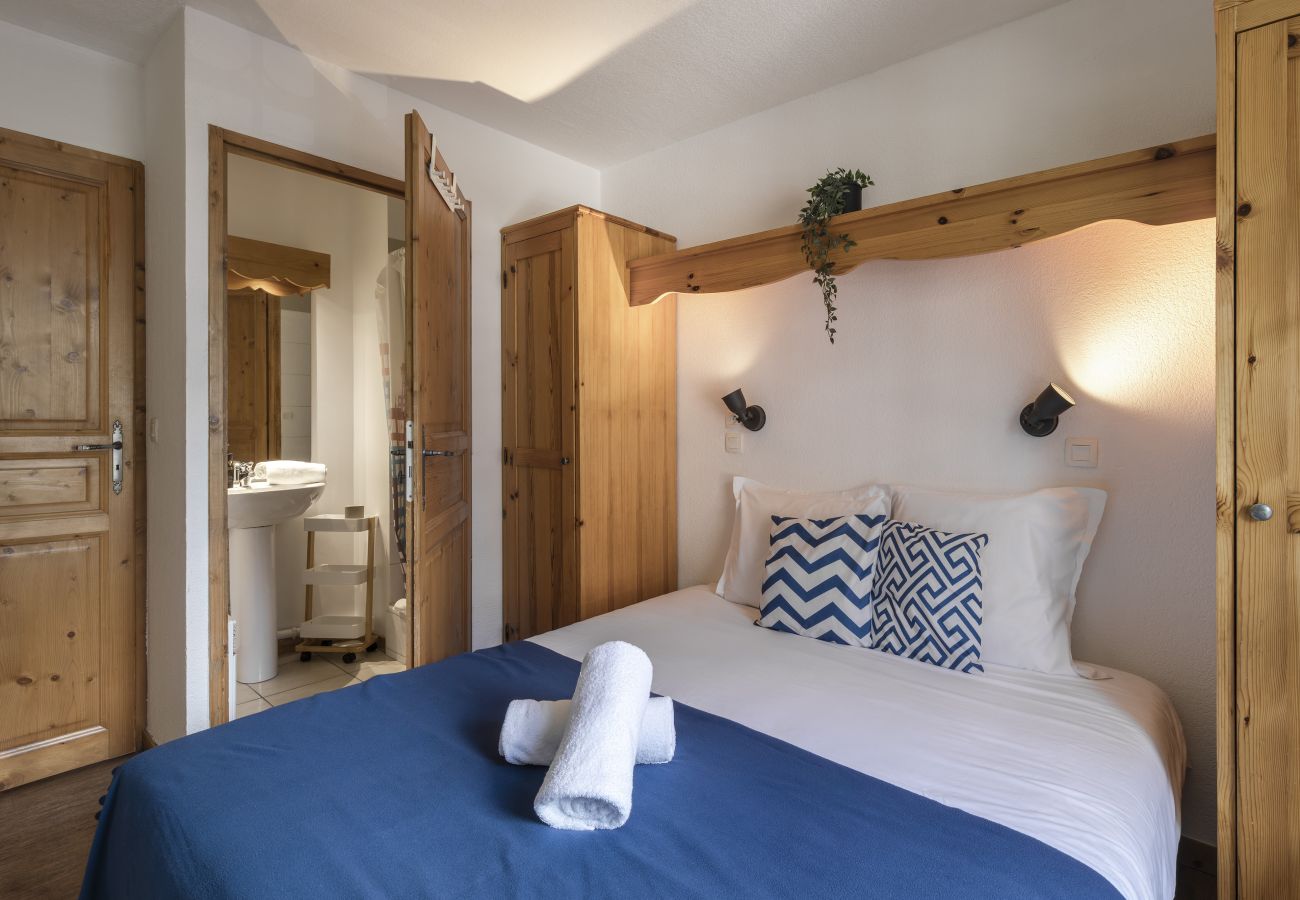 Apartment in Saint-Gervais-les-Bains - Grand Panorama – Piscine l'été - Pied télécabine