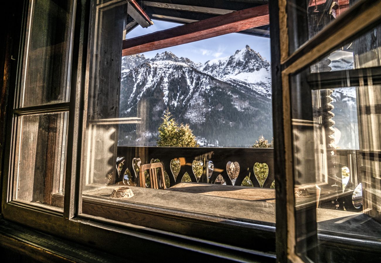 Chalet in Chamonix-Mont-Blanc - Chalet La Renarde - Expérience alpine unique