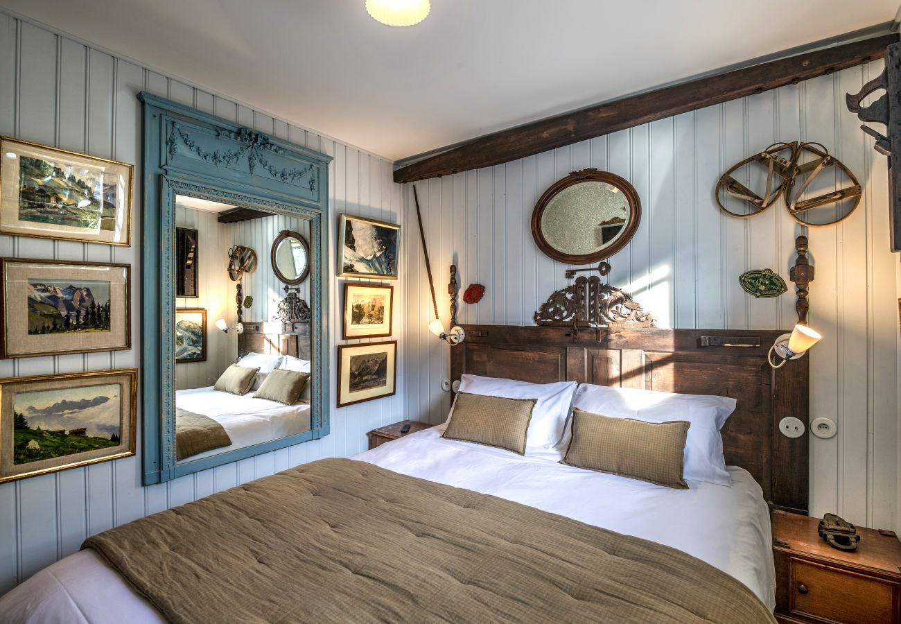 Chalet in Chamonix-Mont-Blanc - Chalet La Renarde - Expérience alpine unique