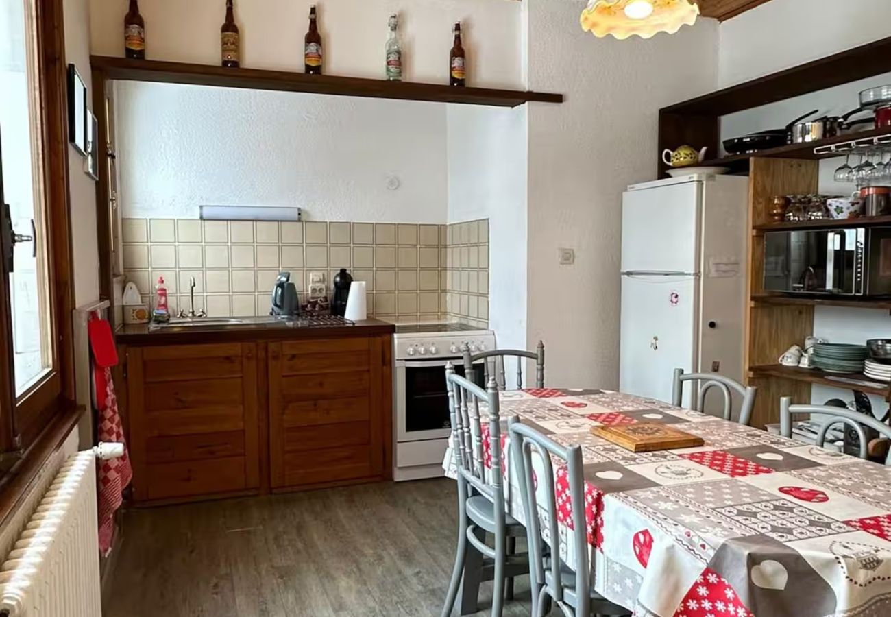 Apartment in Chamonix-Mont-Blanc - Les Carlines des Bossons – Jardin & Panorama