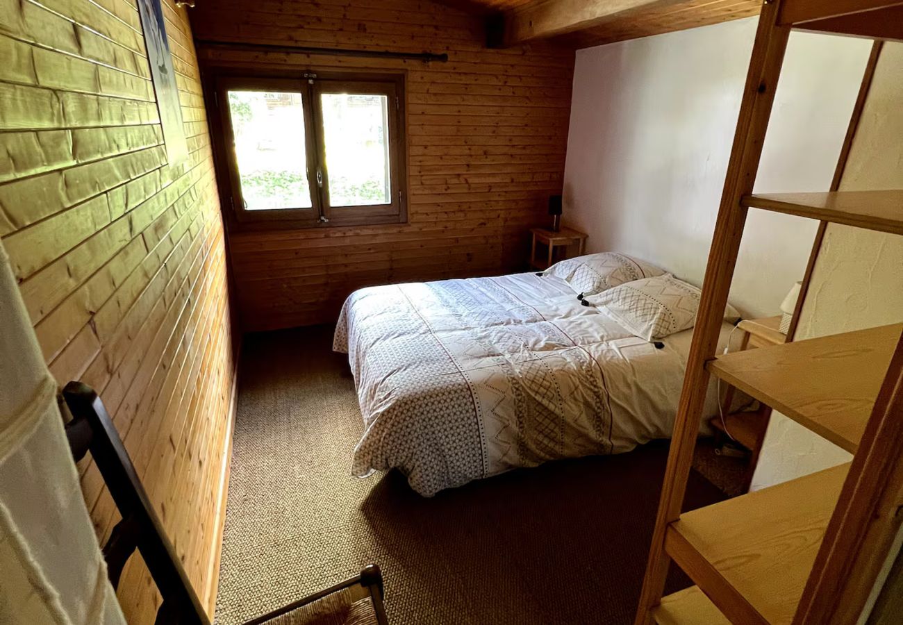 Apartment in Chamonix-Mont-Blanc - Les Carlines des Bossons – Jardin & Panorama