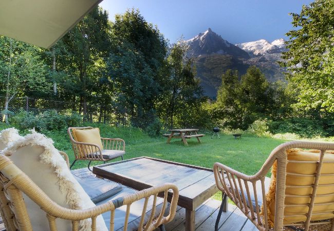 Appartement à Chamonix-Mont-Blanc - Violette de Cham - Jardin privé - Vue Mont Blanc Appartement à Chamonix-Mont-Blanc - Violette de Cham - Jardin privé - Vue Mont Blanc