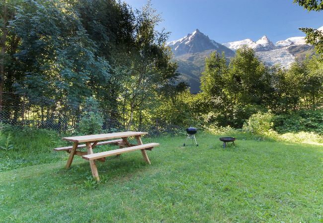 Appartement à Chamonix-Mont-Blanc - Violette de Cham - Jardin privé - Vue Mont Blanc Appartement à Chamonix-Mont-Blanc - Violette de Cham - Jardin privé - Vue Mont Blanc