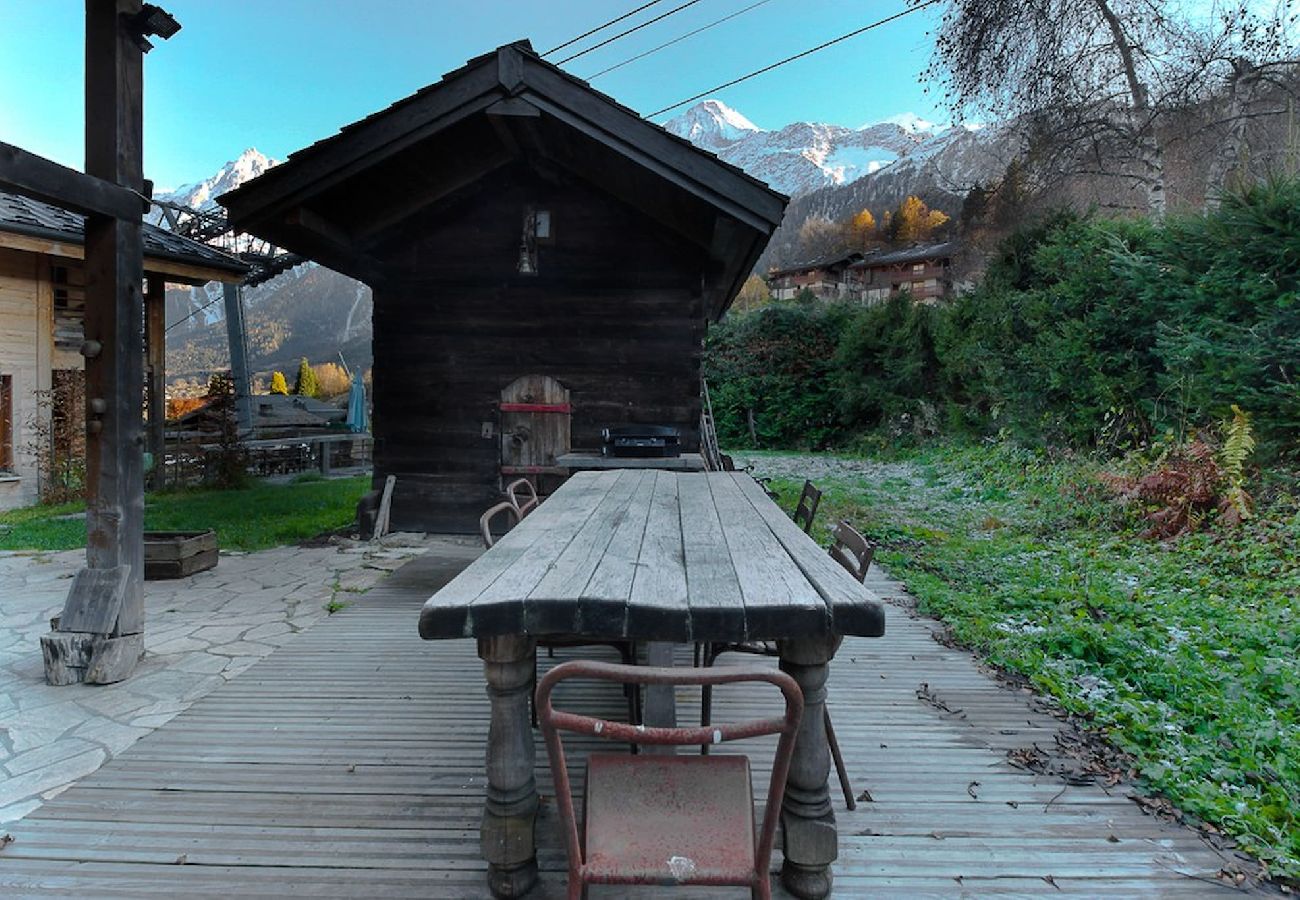 Chalet à Les Houches - Chalet des 5 Chardons - Skis aux pieds - Familial