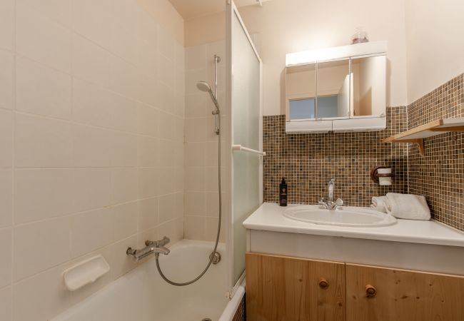 Appartement à Chamonix-Mont-Blanc - Le Cretet 2 - Jardin Privé avec Vue Mont-Blanc Appartement à Chamonix-Mont-Blanc - Le Cretet 2 - Jardin Privé avec Vue Mont-Blanc