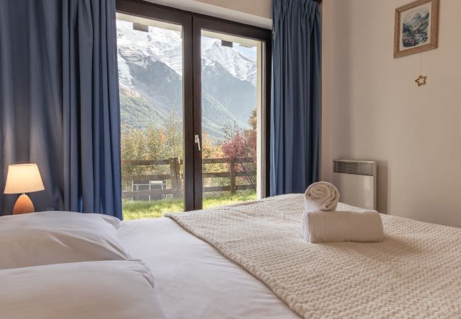 Appartement à Chamonix-Mont-Blanc - Le Cretet 2 - Jardin Privé avec Vue Mont-Blanc Appartement à Chamonix-Mont-Blanc - Le Cretet 2 - Jardin Privé avec Vue Mont-Blanc