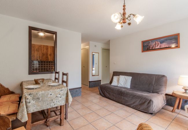 Appartement à Chamonix-Mont-Blanc - Le Cretet 2 - Jardin Privé avec Vue Mont-Blanc Appartement à Chamonix-Mont-Blanc - Le Cretet 2 - Jardin Privé avec Vue Mont-Blanc