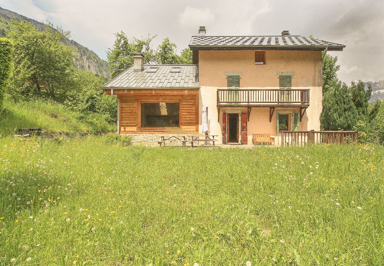 Chalet à Les Houches - Chalet des Chavants -Grand jardin- vue Mt-Blanc