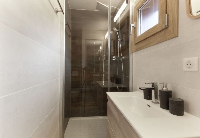 Appartement à Chamonix-Mont-Blanc - Perce-Neige ·  Chamonix Centre Appartement à Chamonix-Mont-Blanc - Perce-Neige ·  Chamonix Centre