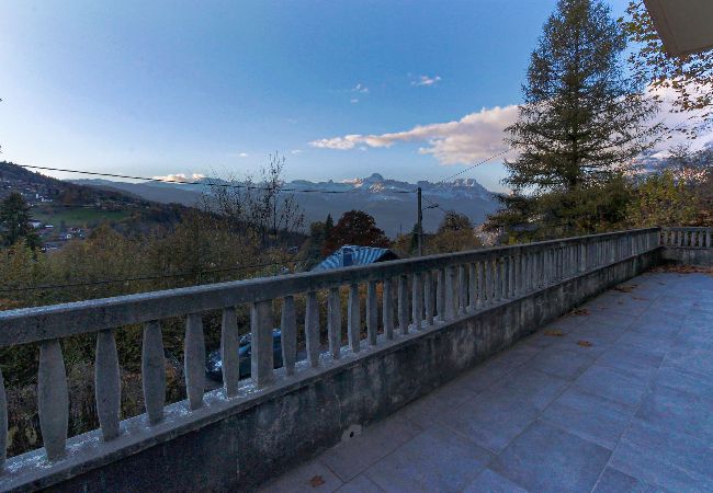 Chalet à Saint-Gervais-les-Bains - Chalet Saint Eloi - 6 ch - Proche du centre Chalet à Saint-Gervais-les-Bains - Chalet Saint Eloi - 6 ch - Proche du centre