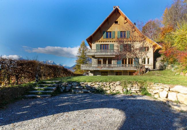 Chalet à Saint-Gervais-les-Bains - Chalet Saint Eloi - 6 ch - Proche du centre Chalet à Saint-Gervais-les-Bains - Chalet Saint Eloi - 6 ch - Proche du centre