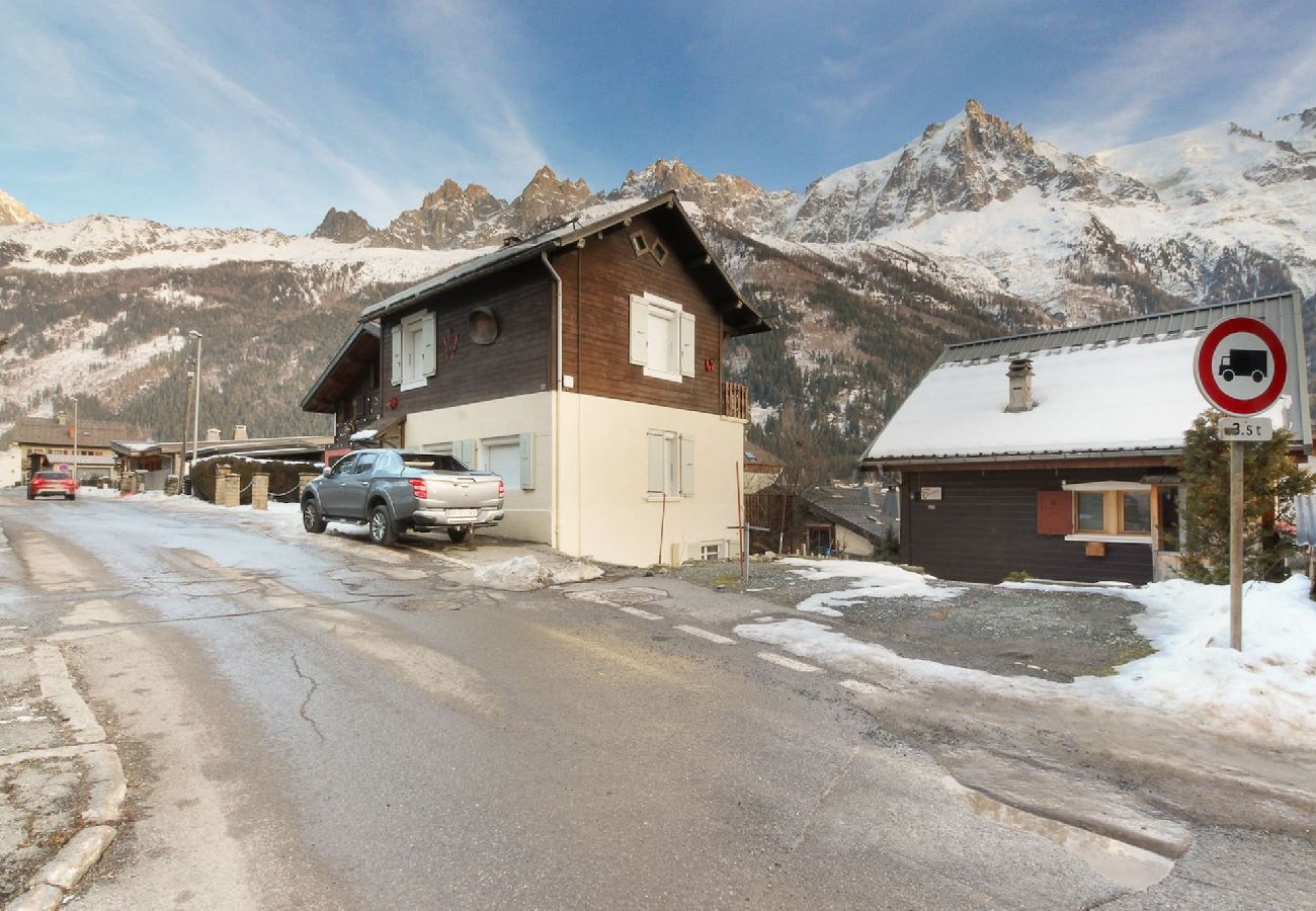 Appartement à Chamonix-Mont-Blanc - Les Alpins - Central - Garden & Mt-Blanc View