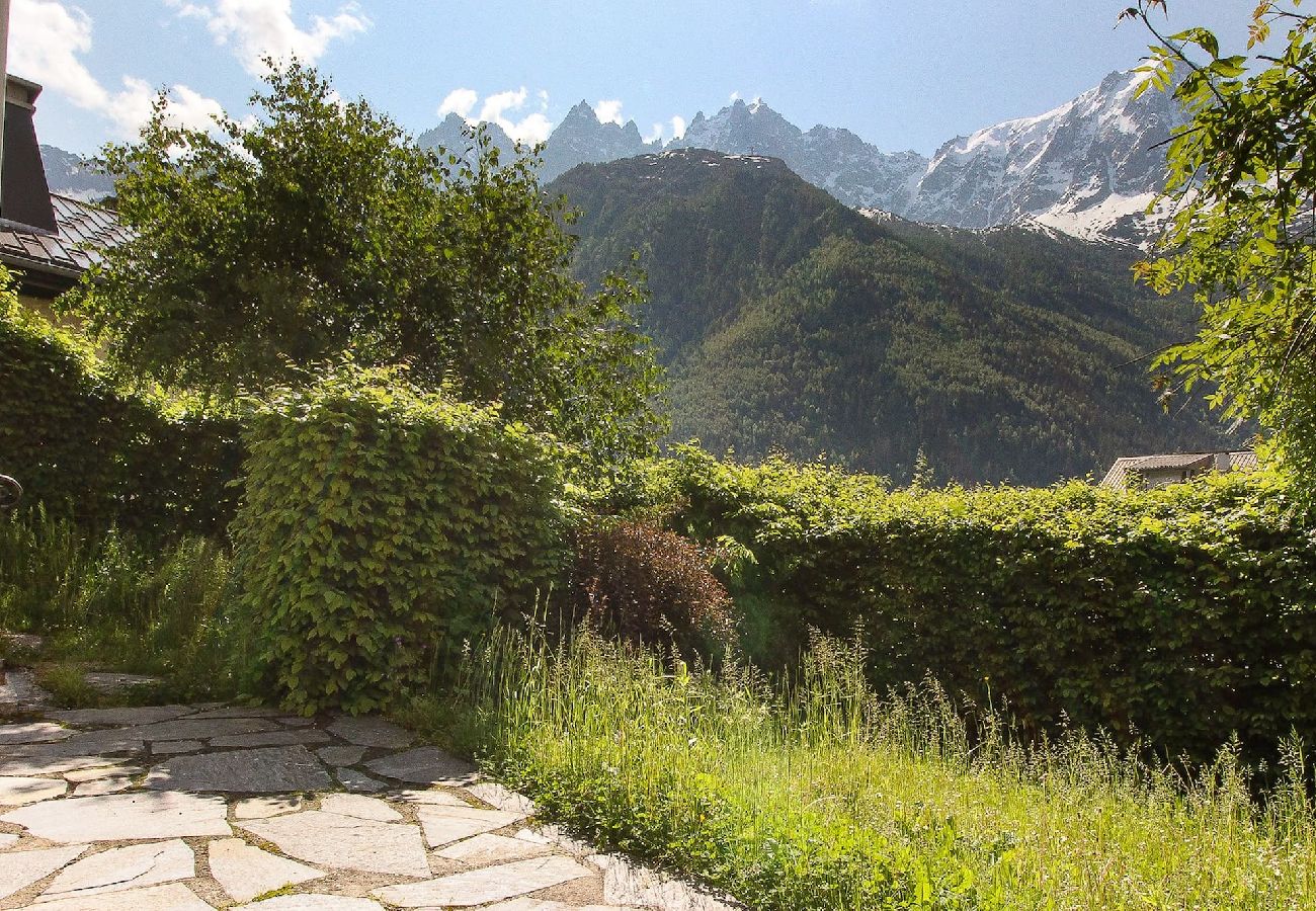 Appartement à Chamonix-Mont-Blanc - Les Alpins - Central - Garden & Mt-Blanc View