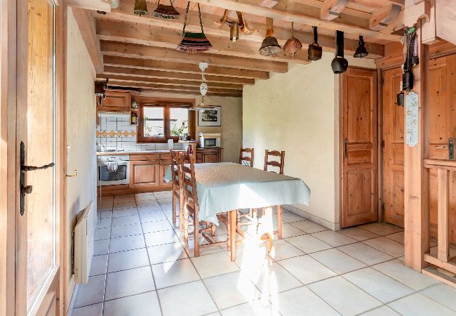 Chalet à Les Houches - Les Cristalliers  · Cozy Family Chalet Chalet à Les Houches - Les Cristalliers  · Cozy Family Chalet