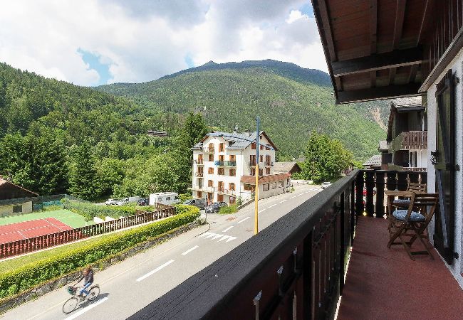 Appartement à Les Houches - La Griaz - Vue Mont-Blanc - Cosy et Calme Appartement à Les Houches - La Griaz - Vue Mont-Blanc - Cosy et Calme