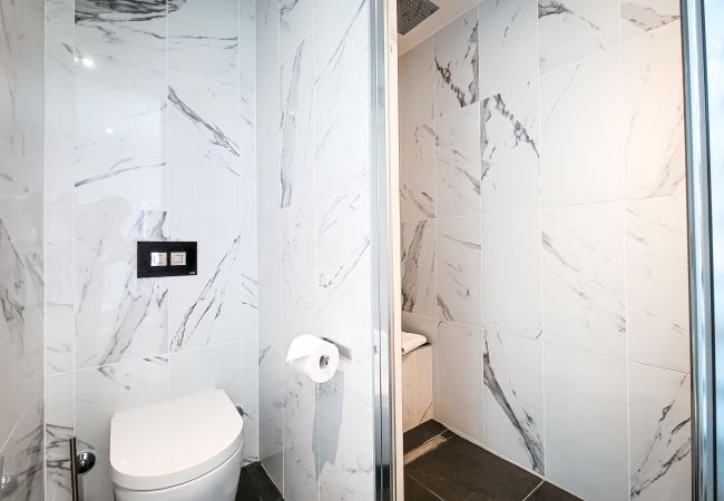 Chalet à Chamonix-Mont-Blanc - Chalet Sia - Contemporain - Sauna privé Chalet à Chamonix-Mont-Blanc - Chalet Sia - Contemporain - Sauna privé