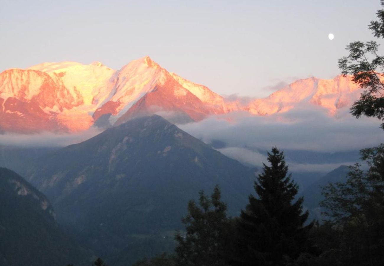 Chalet à Saint-Gervais-les-Bains - Chalet Marie Paradis - 170 m2 - Balcon avec vue