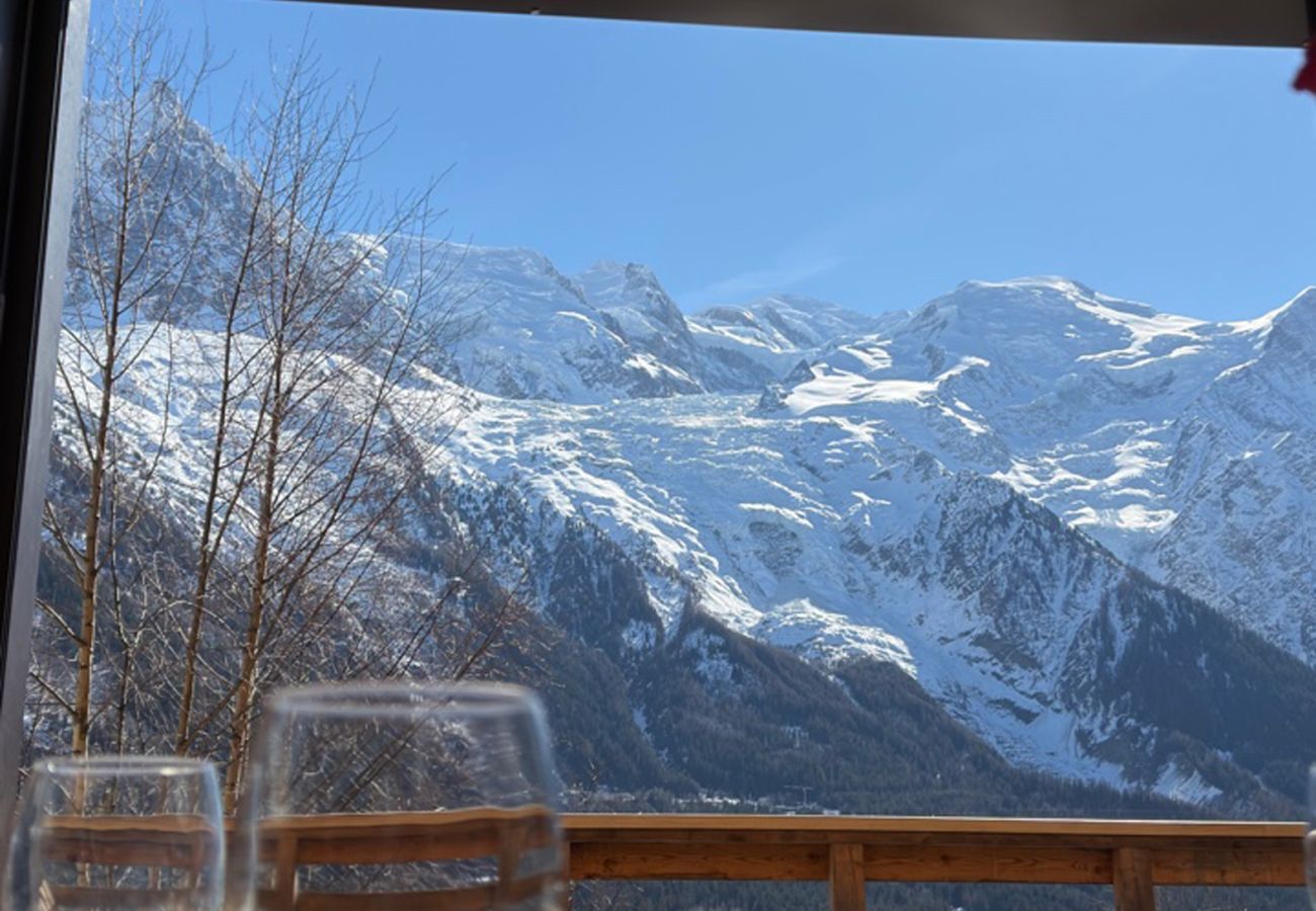 Chalet à Chamonix-Mont-Blanc - Chalet soljanel, Adossé à la forêt, Face au Mont-B