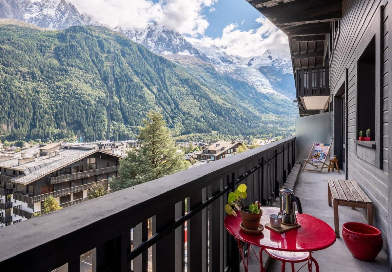 Appartement à Chamonix-Mont-Blanc - Appt L'altimètre - Jardin - Skis aux pieds