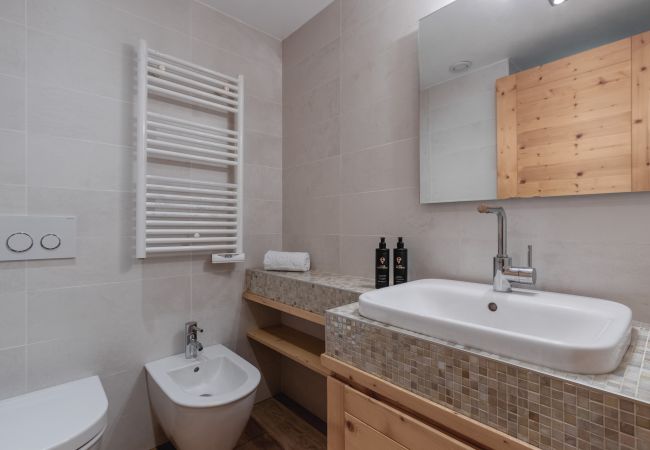 Appartement à Chamonix-Mont-Blanc - Jardin du Brevent - T3 - Terrasse privée- rénovée Appartement à Chamonix-Mont-Blanc - Jardin du Brevent - T3 - Terrasse privée- rénovée