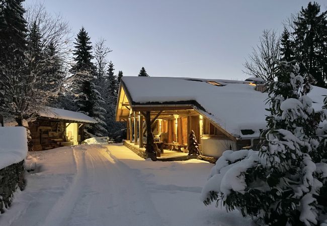 Chalet à Combloux - Ferme des Choseaux – Grand Confort et ski