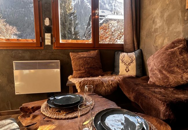 Appartement à Chamonix-Mont-Blanc - Jonquille 2 - Centre - Terrasse Privée - Vues Appartement à Chamonix-Mont-Blanc - Jonquille 2 - Centre - Terrasse Privée - Vues