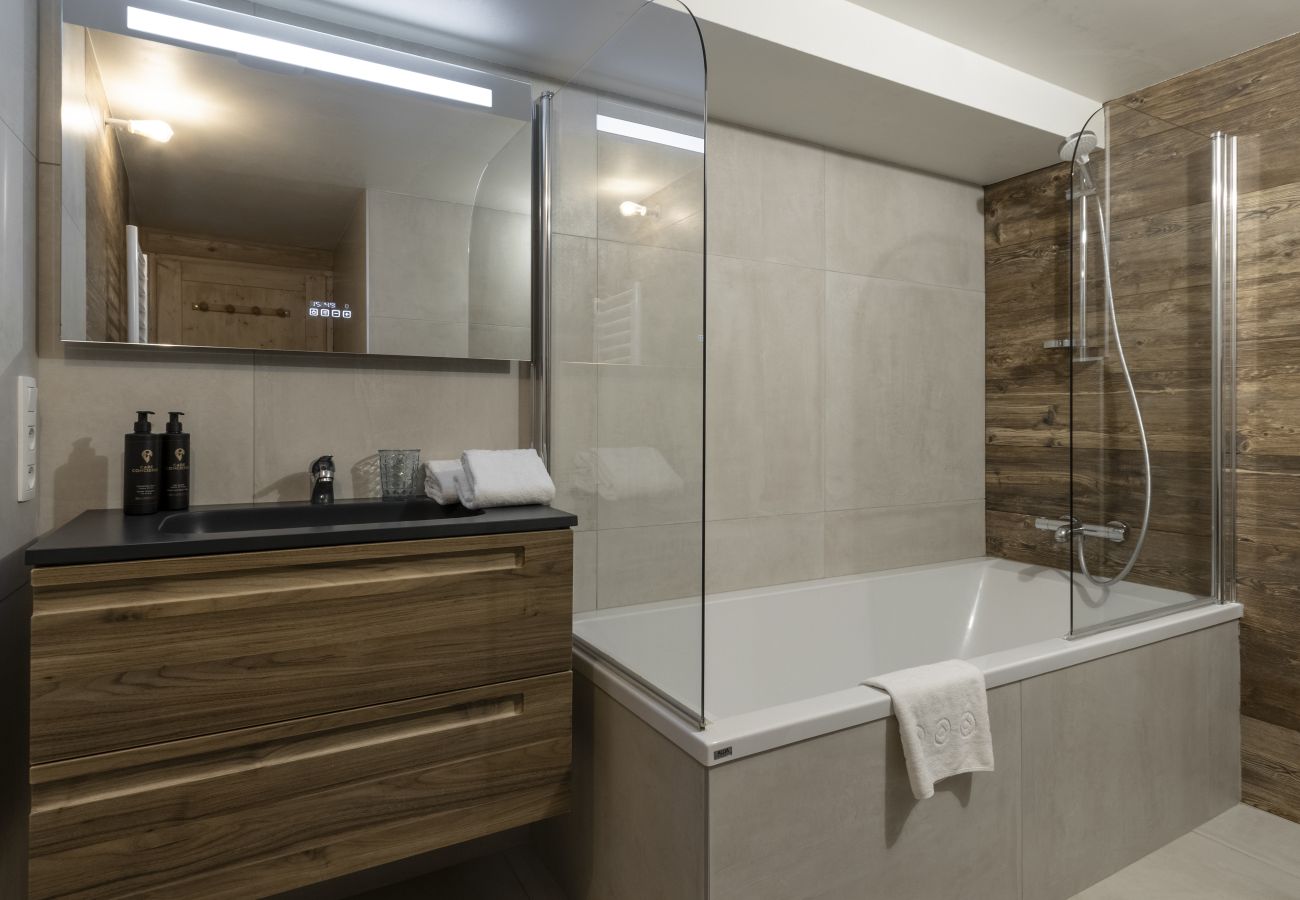 Appartement à Chamonix-Mont-Blanc - Pierre Belle - 80m² - Grande Terrasse et Jardin