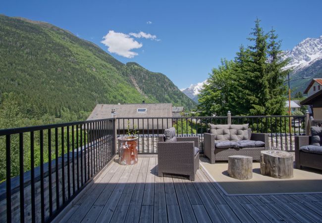 Appartement à Les Houches - La Terrasse - Balcon - Vues Appartement à Les Houches - La Terrasse - Balcon - Vues