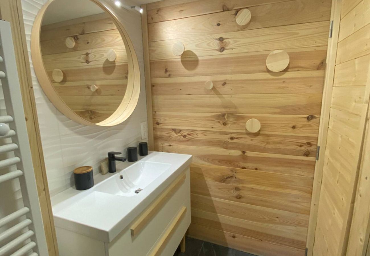 Appartement à Sallanches - Les Chaumes - T3 moderne piscine
