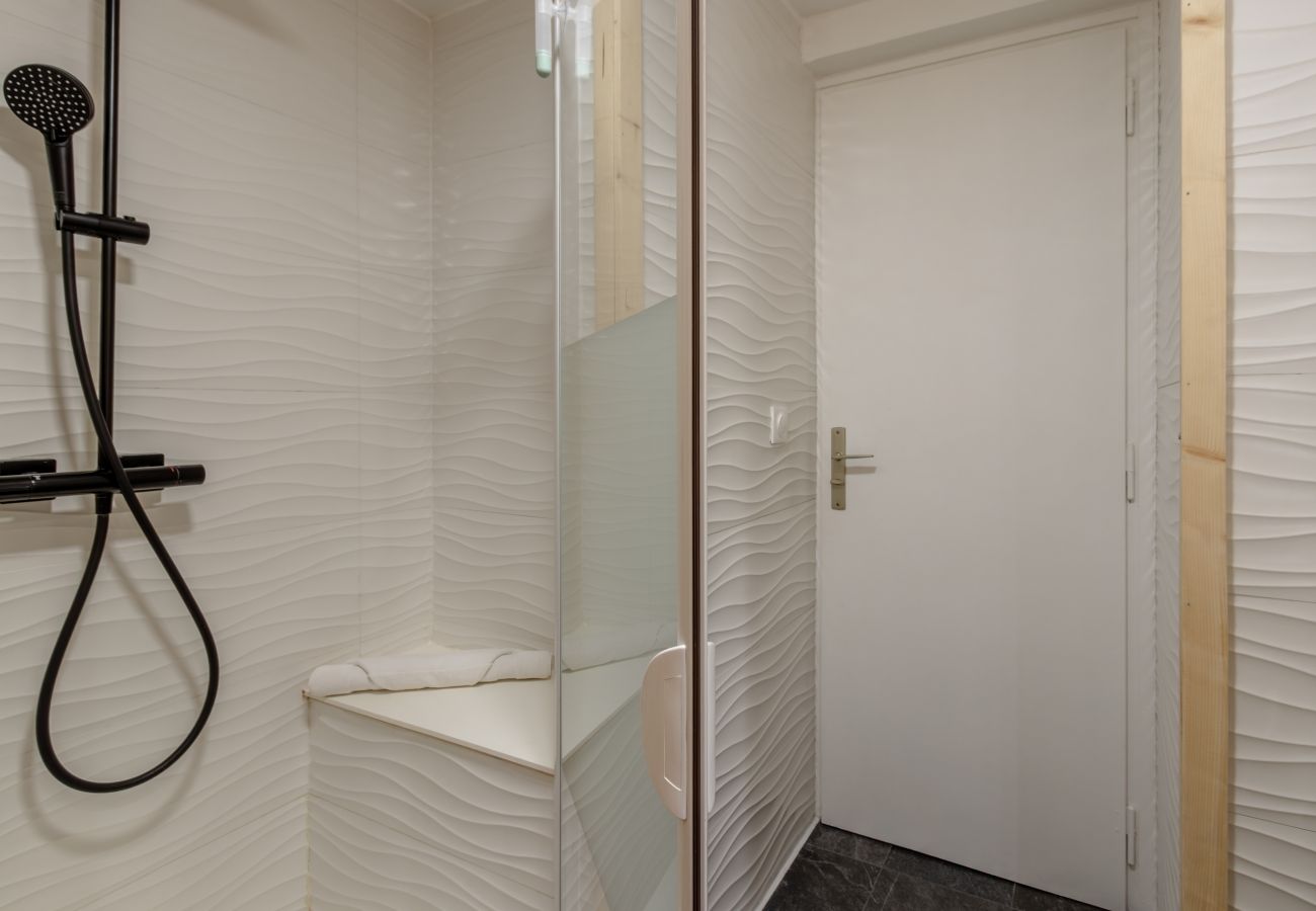 Appartement à Sallanches - Les Chaumes - T3 moderne piscine