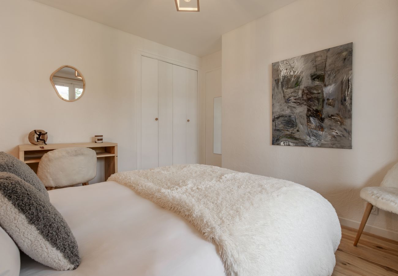 Appartement à Sallanches - Les Chaumes - T3 moderne piscine