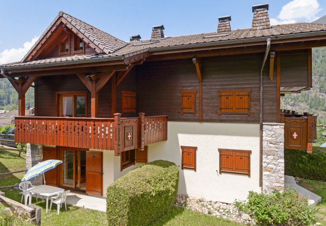  à Les Houches - Tête Rousse - Ski aux pieds - Piscine - Terrace