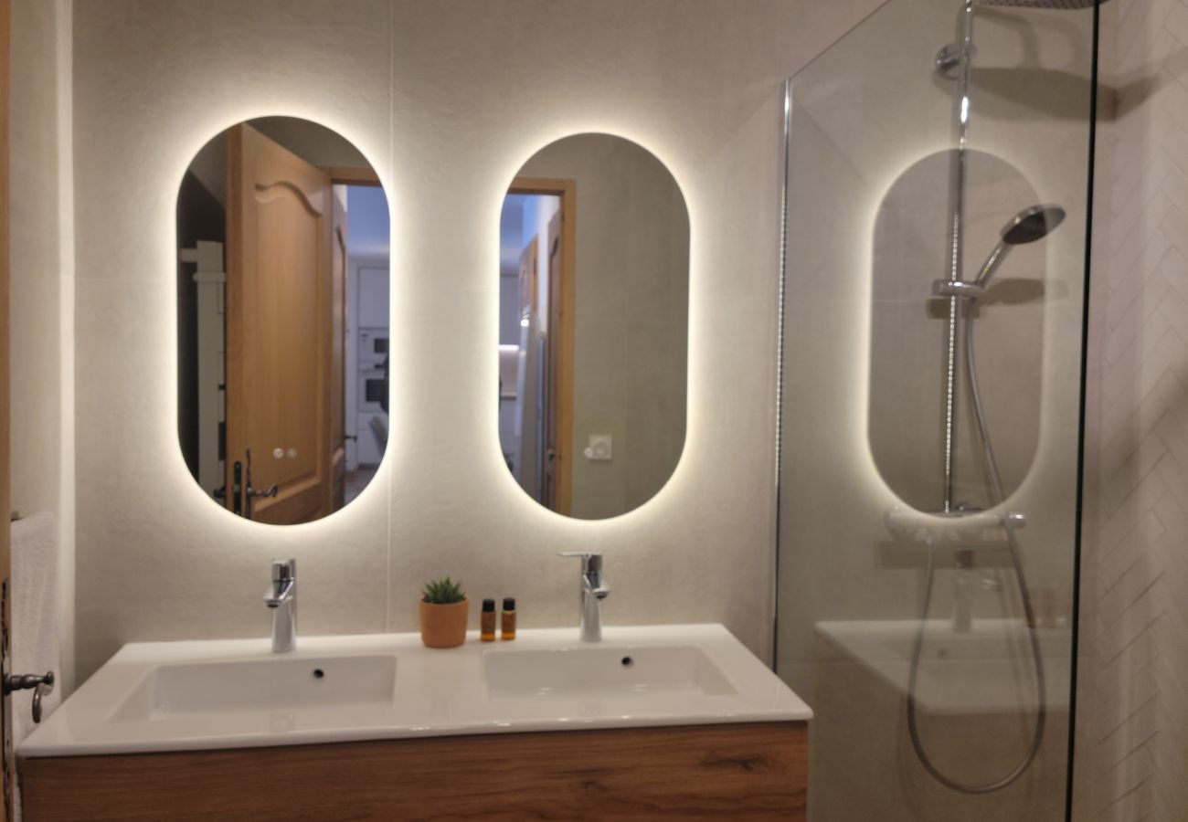 Appartement à Les Houches - Le Hameau des Glaciers – Ski & Vue Incroyable